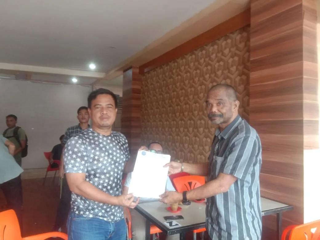 Ketua DPD Himpak Subulussalam Serahkan SK DPP