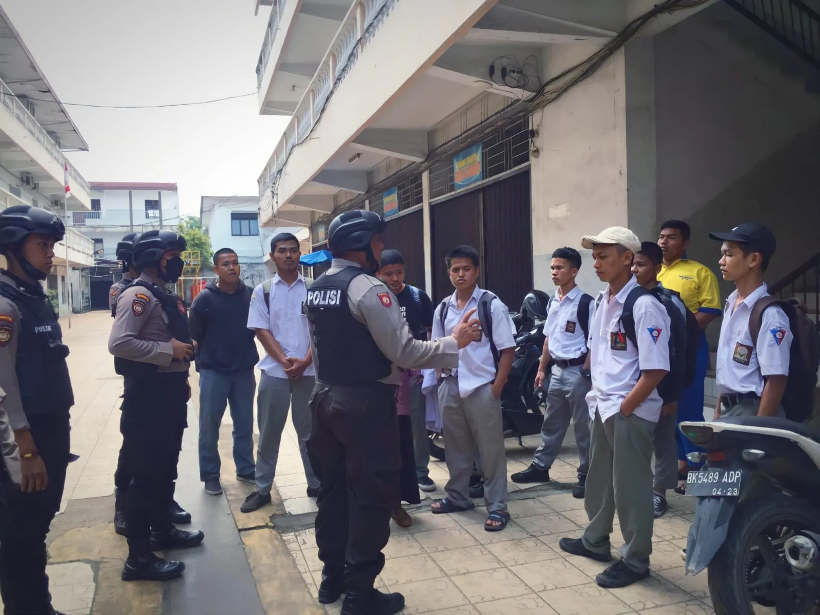 Antisipasi Tawuran Pelajar, Polrestabes Patroli Skala Besar