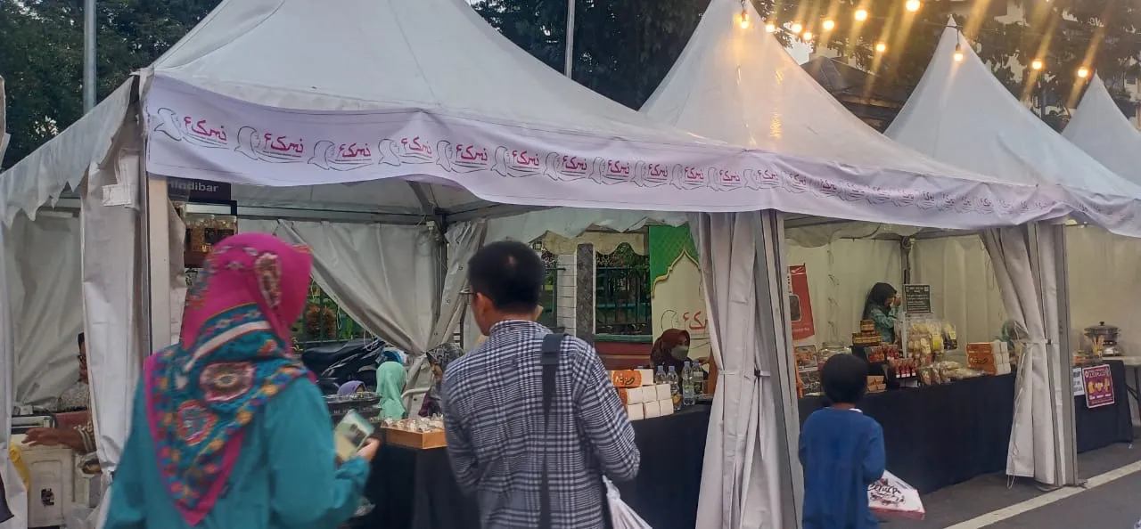 Populerkan Produk UMKM FKMI Peserta Pekan KHAS
