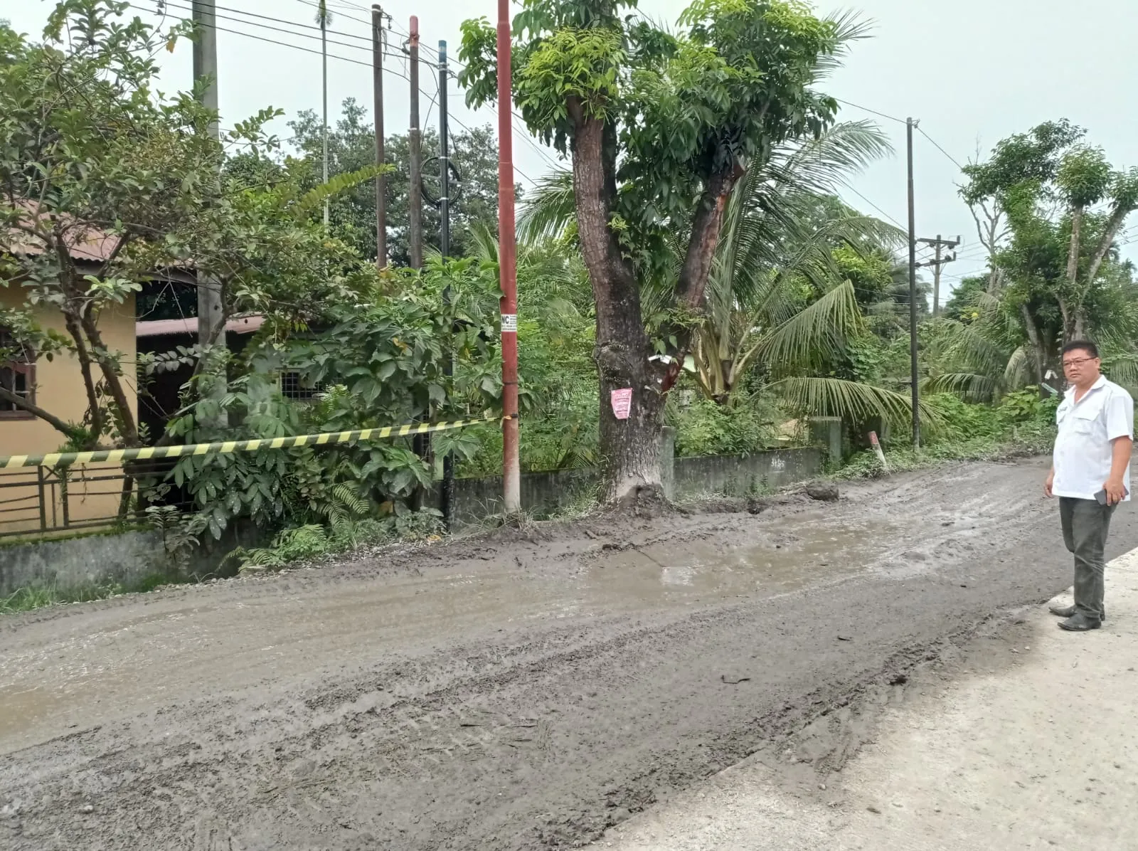 Dinilai Semrawut, Anggota Dewan Tinjau Proyek Jalan Umar Baki