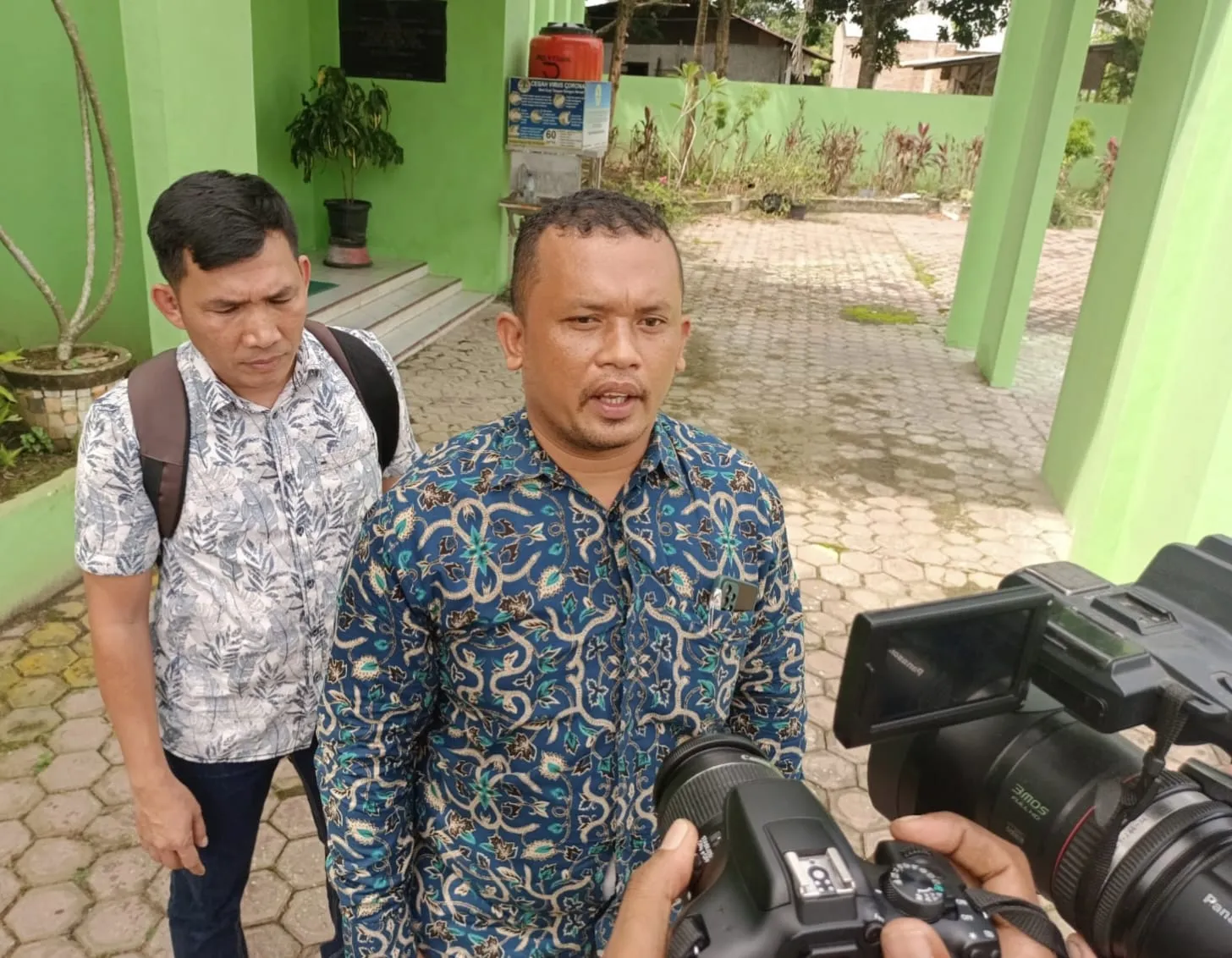 Pengacara Boyle Fernando Sirait Protes Ke Kantor Gakkum LHK