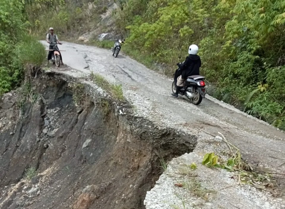 Jalinsum Via Kecamatan Sosopan Terancam Putus