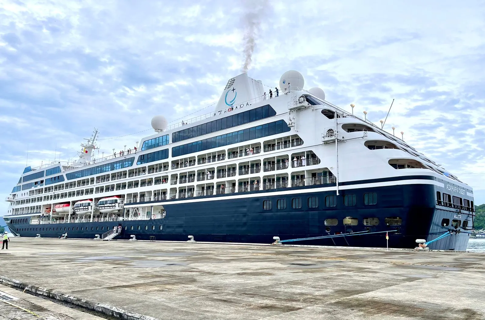 Kapal Pesiar MV Azamara, Singgah Di Teluk Sabang