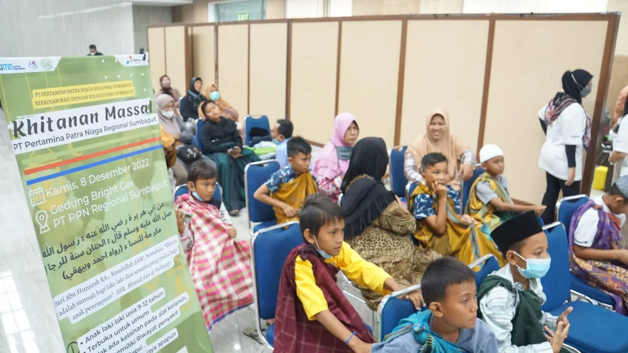 Pertamina Khitan Ratusan Anak