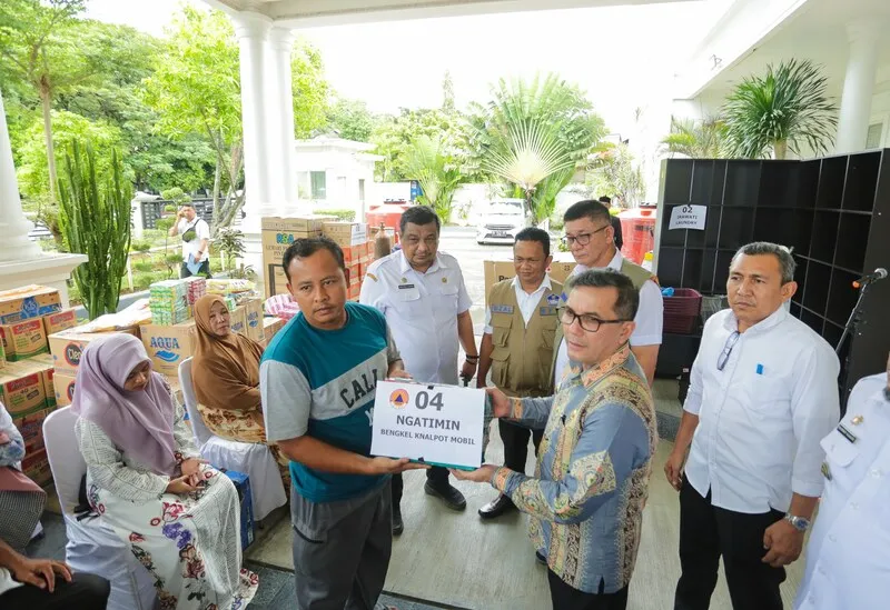 5 Korban Kebakaran Geuceu Iniem Terima Bantuan