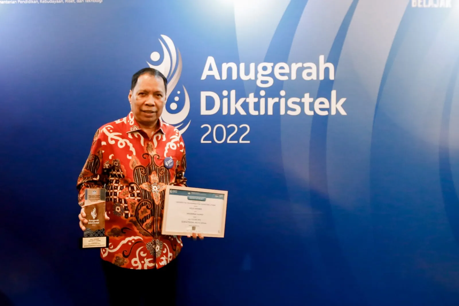 UMSU Raih Emas Kehumasan Anugerah Diktiristek 2022