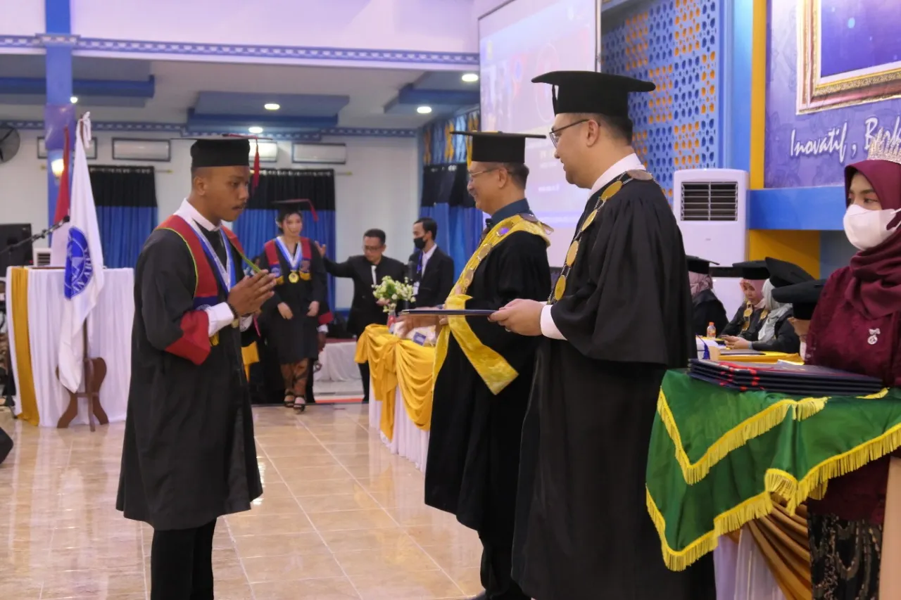 UMA Wisuda 1.152 Sarjana Baru