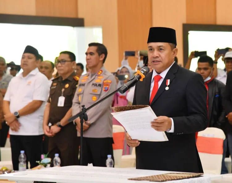 34 Kades Terpilih Dilantik<br>Bupati Zahir: Kades Bisa Saling Bersinergi