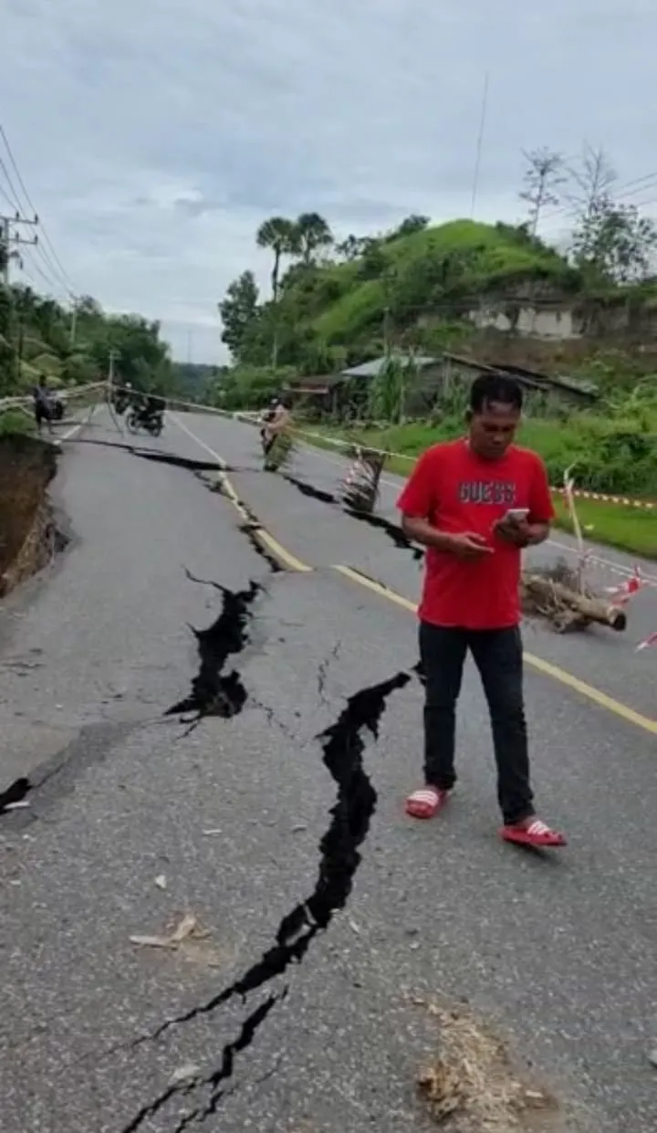 Kabid BM Dinas PUPR Aceh Utara, Muhammad: “Terkait Jalan Elak Amblas, Enam Bulan Lalu Sudah Kita Laporkan, Tapi Slow Respon”