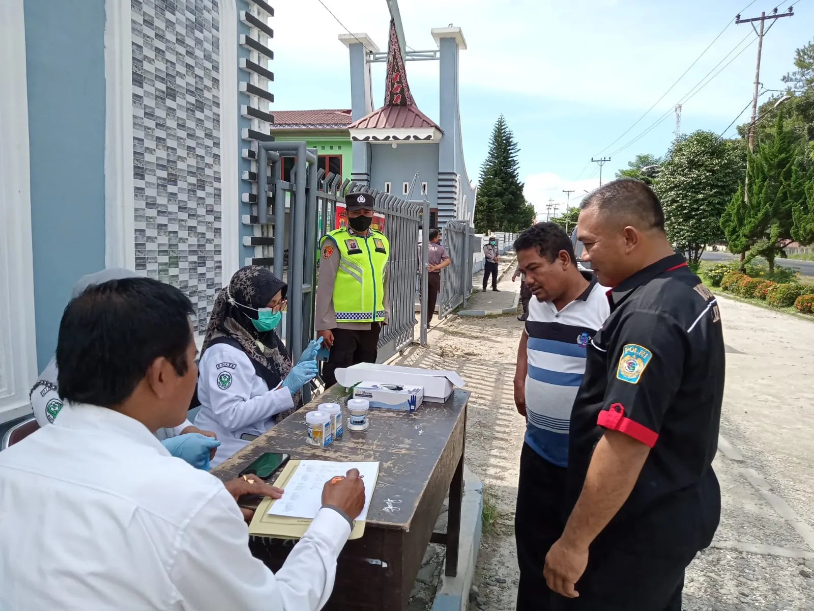 Polres Simalungun Lakukan Cek Urine Supir Bus