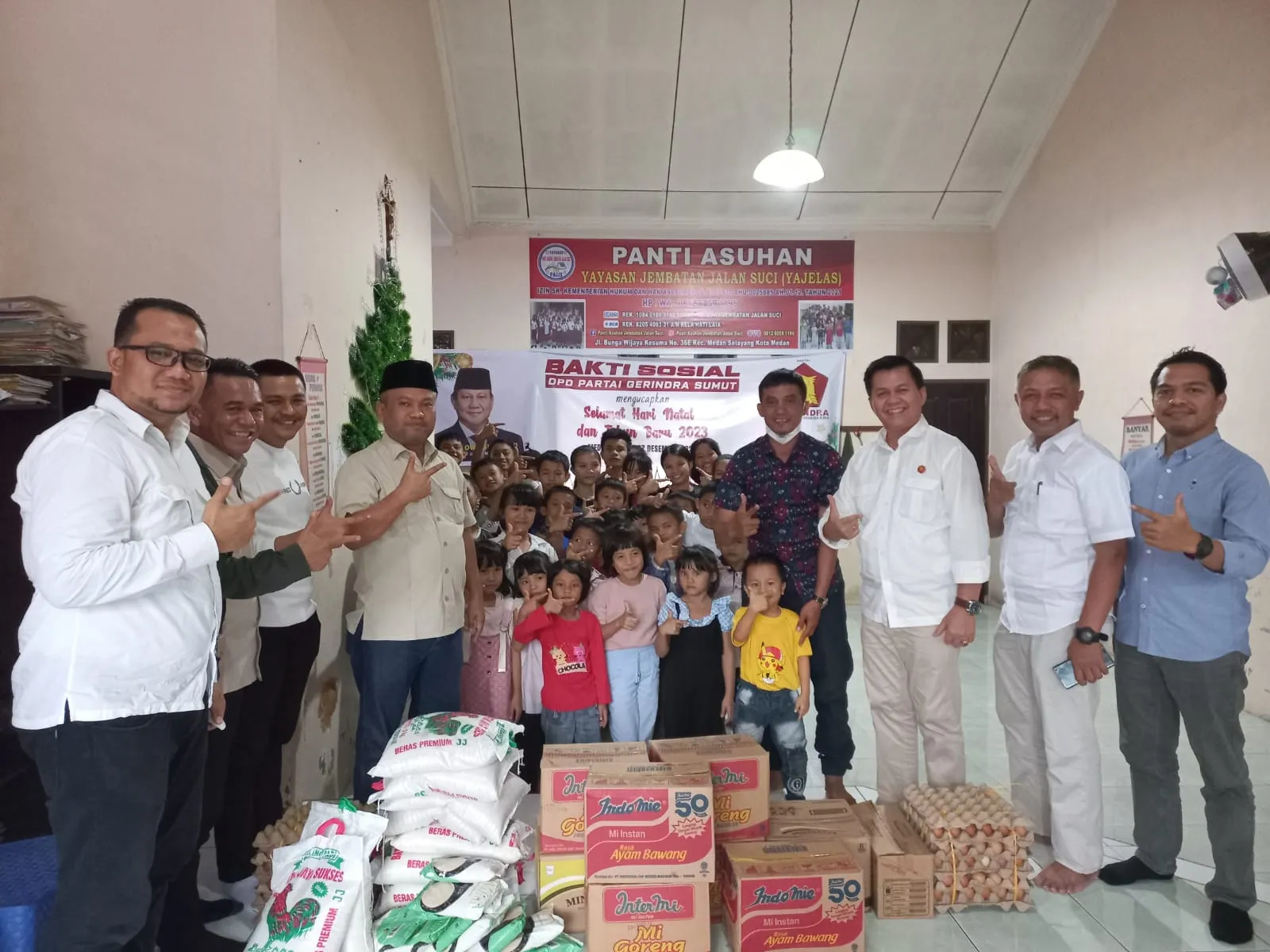 Gerindra Sumut Berbagi Kasih Natal ke Panti Asuhan Jembatan Jalan Suci