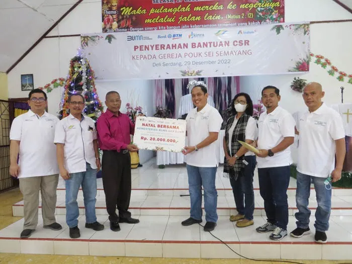 Empat BUMN Regional 1 Medan Serahkan CSR Ke Gereja Dan Panti Asuhan