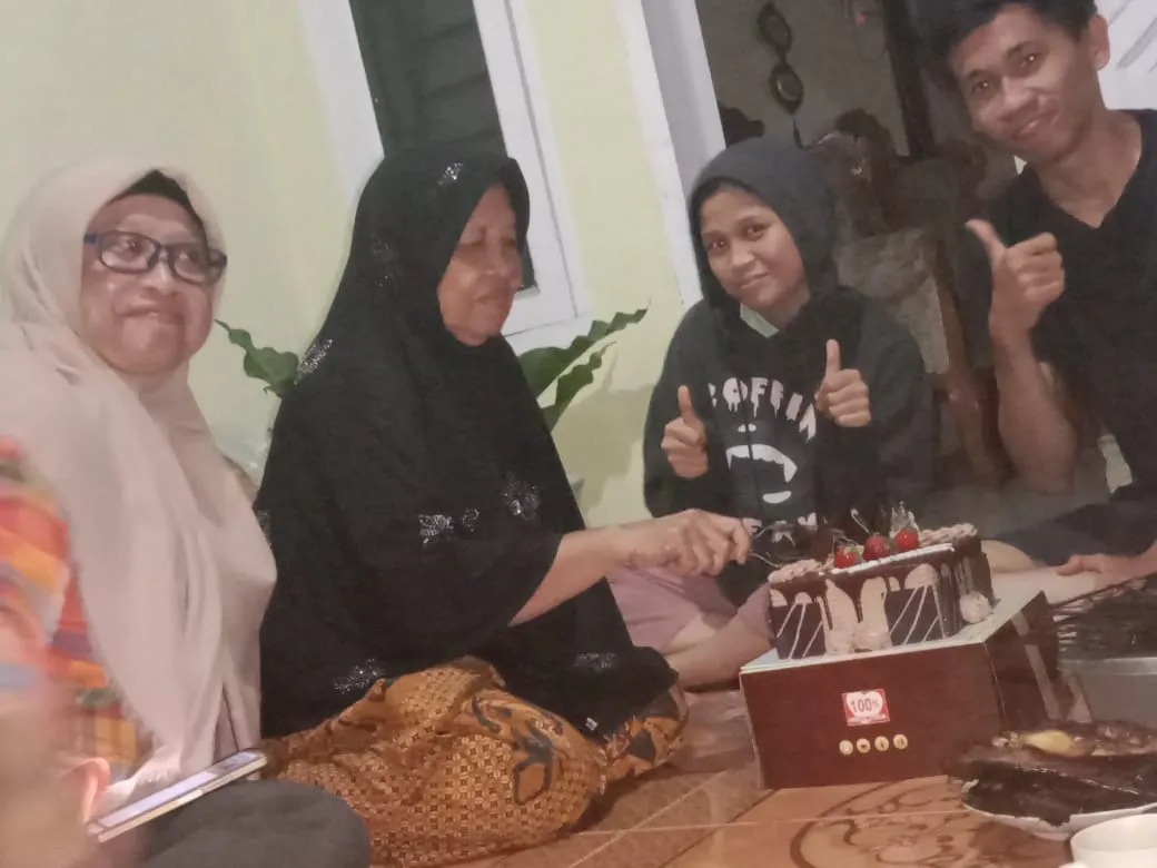 Dua Sepupu Ultah Sambut Tahun Baru 2023 Di Stabat