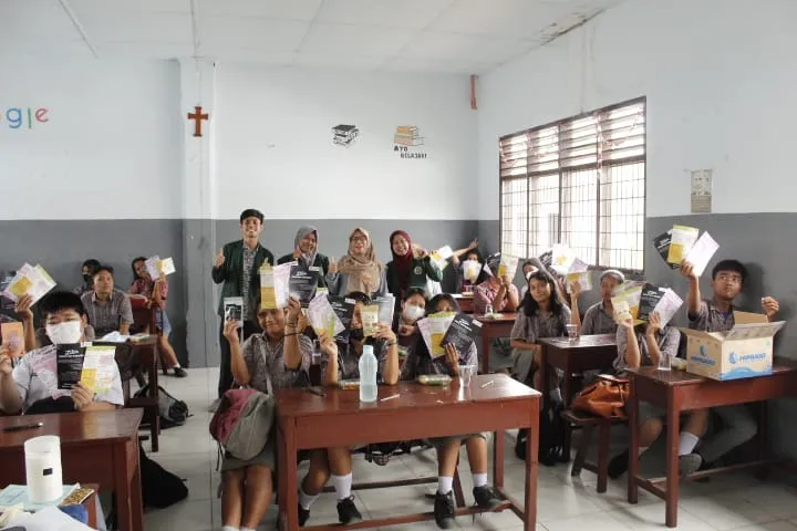 Mahasiswa Farmasi USU Lakukan Pengabdian Masyarakat Di SMA HKBP Sidorame Medan