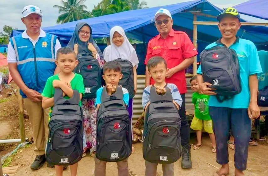 PLN Berikan Perlengkapan Belajar Kepada Anak-anak Cianjur Pasca Gempa