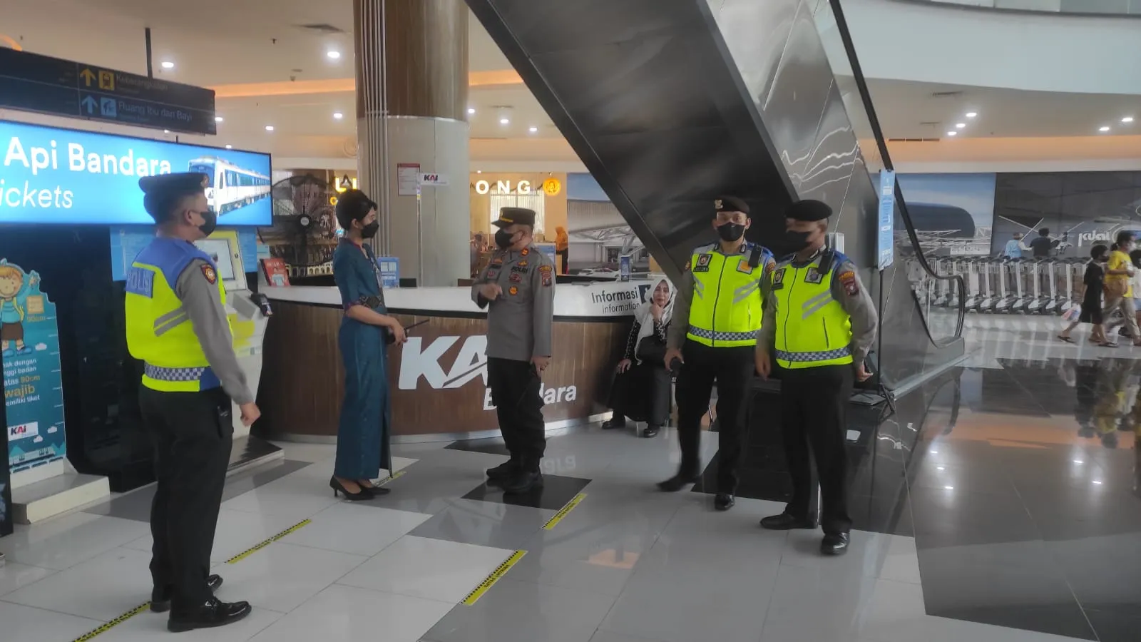 Kapolsek Bandara Kualanamu Cek Arus Balik Penumpang Railink