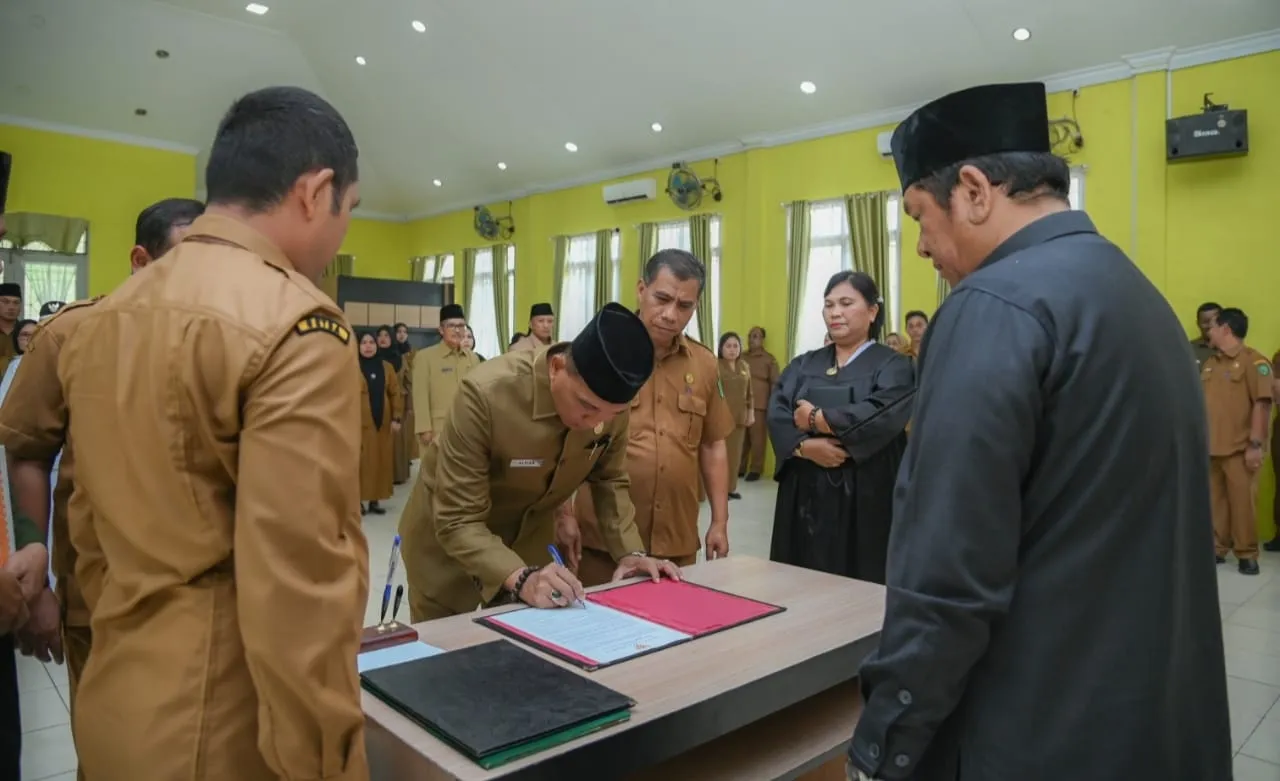 Wali Kota Sidempuan Lantik 67 Pejabat Eselon II, III Dan IV