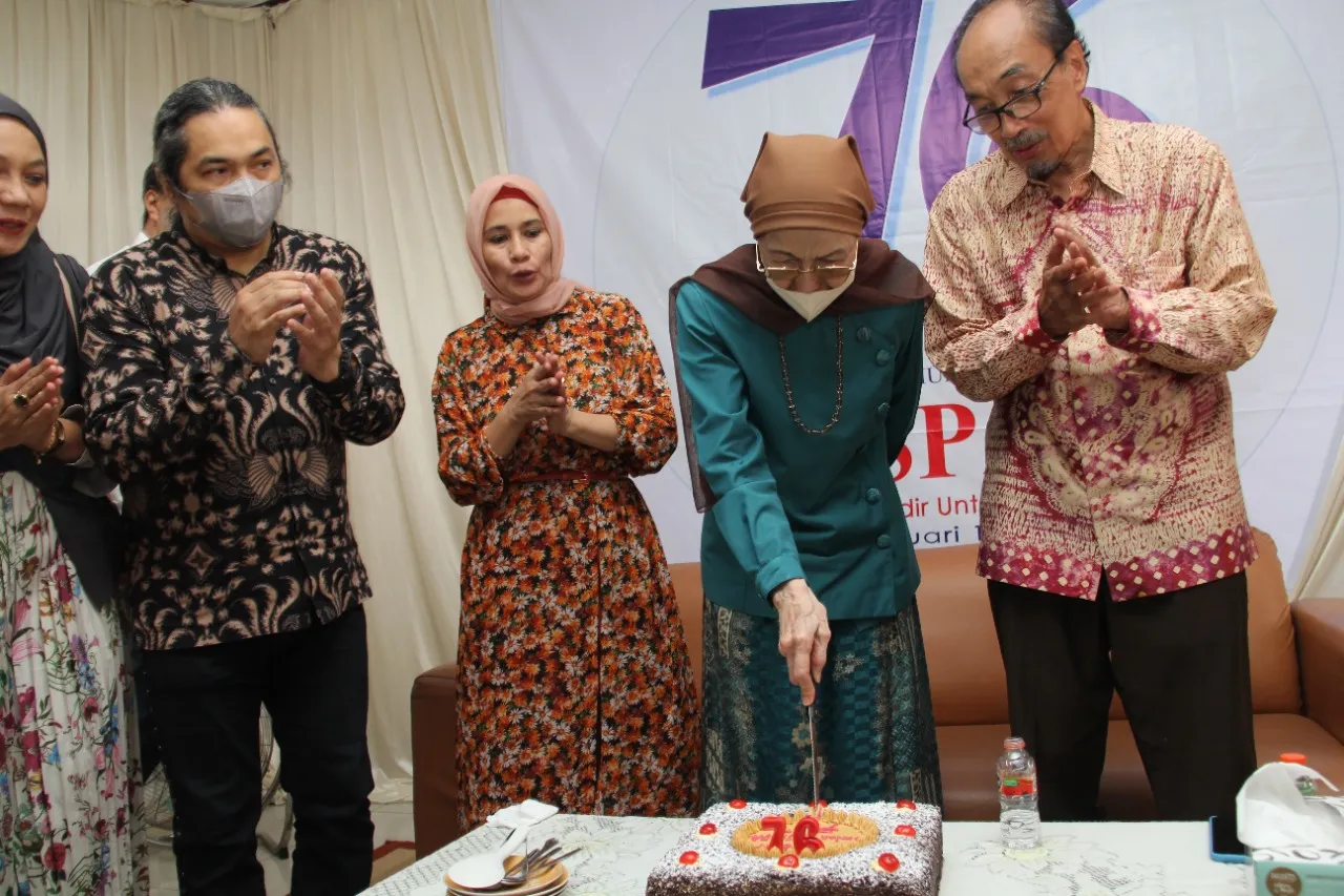 HUT Ke 76 Tahun, Pemimpin Redaksi Harian Waspada Ucapkan Terimakasih Ke Pembaca