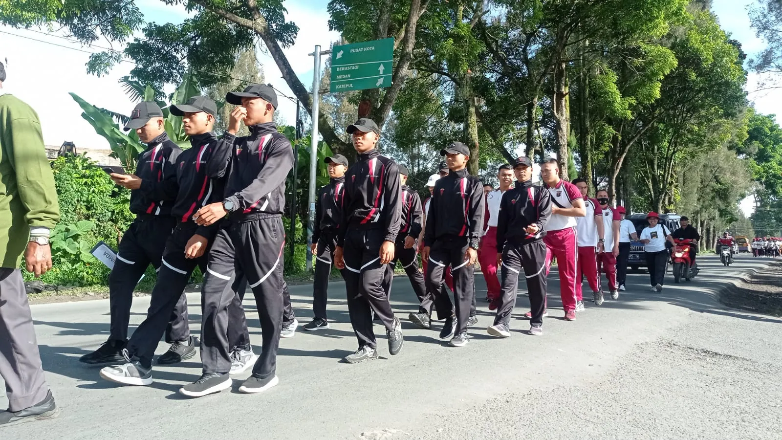 Pawai Hari Amal Bakti Kemenag, Jaga Kerukunan Umat Beragama Di Kabupaten Karo