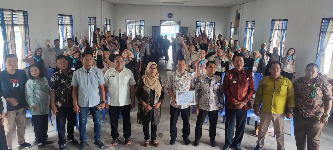 Bupati Simalungun Terima Penghargaan Dari Sumut Mengajar