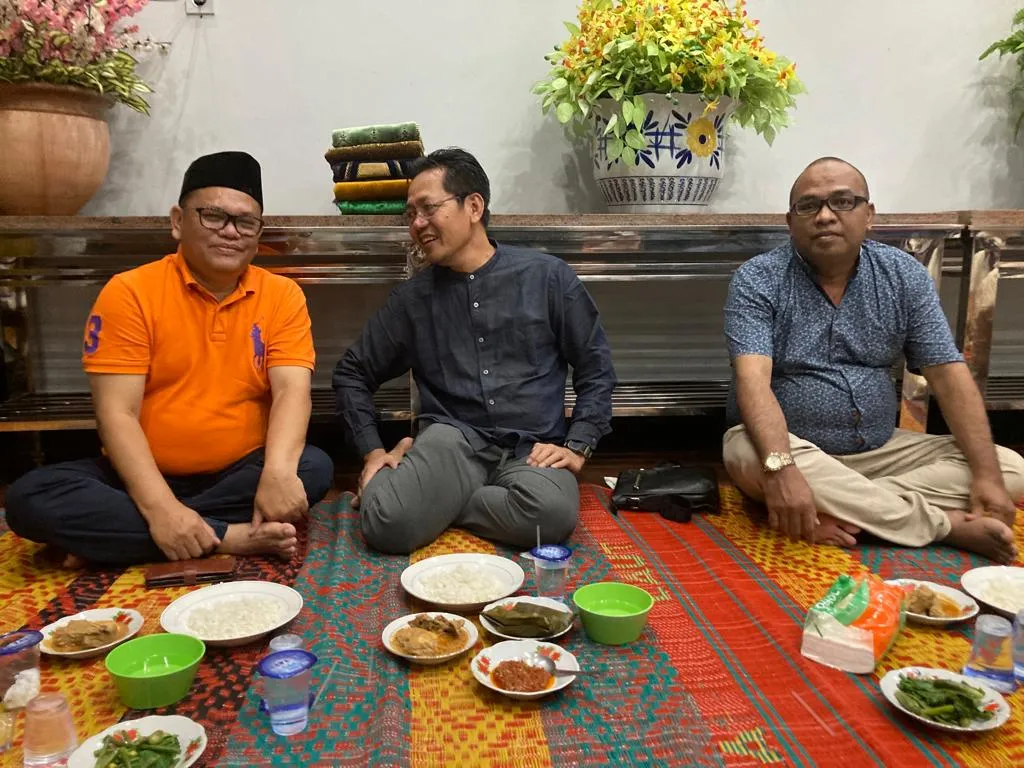Ketua SMSI Aceh Takziah Ke Rumah Alm Hasanuddin B