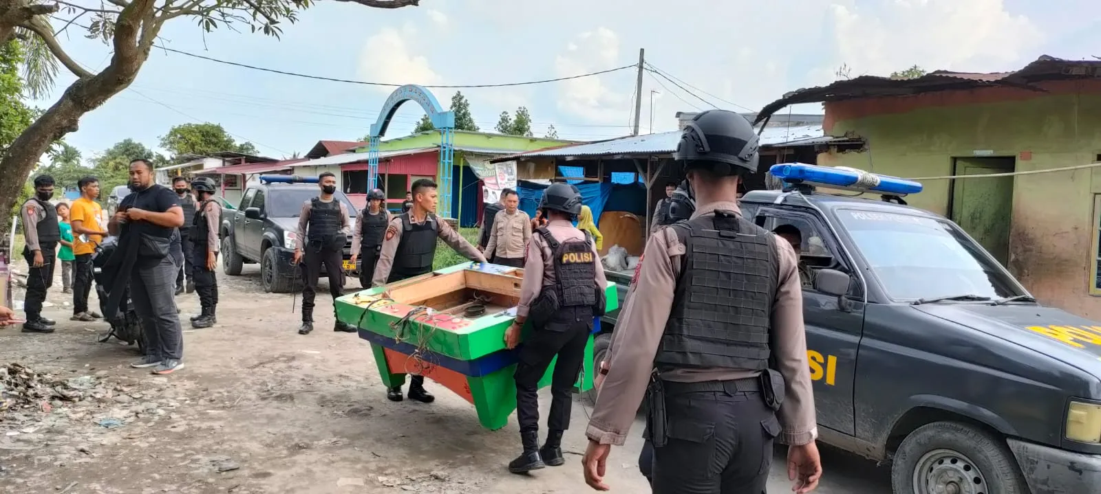 Polisi Gerebek Markas Judi Jl. Jermal XV