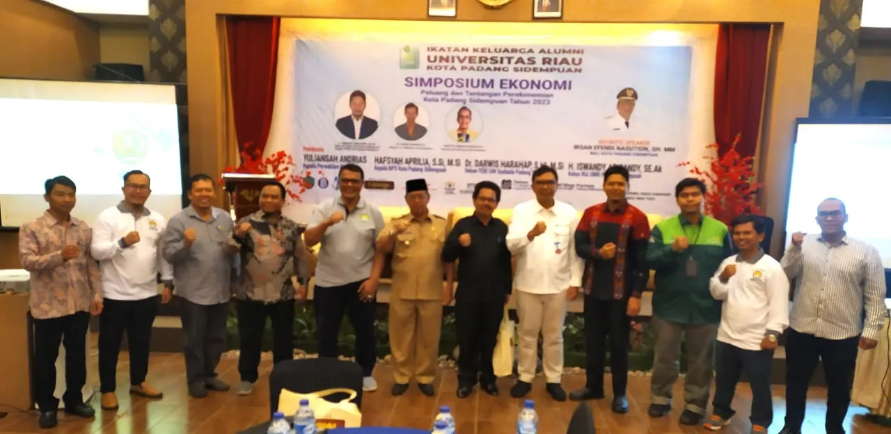 IKA UNRI Gelar Simposium Bahas Masa Depan Perekonomian Sidempuan