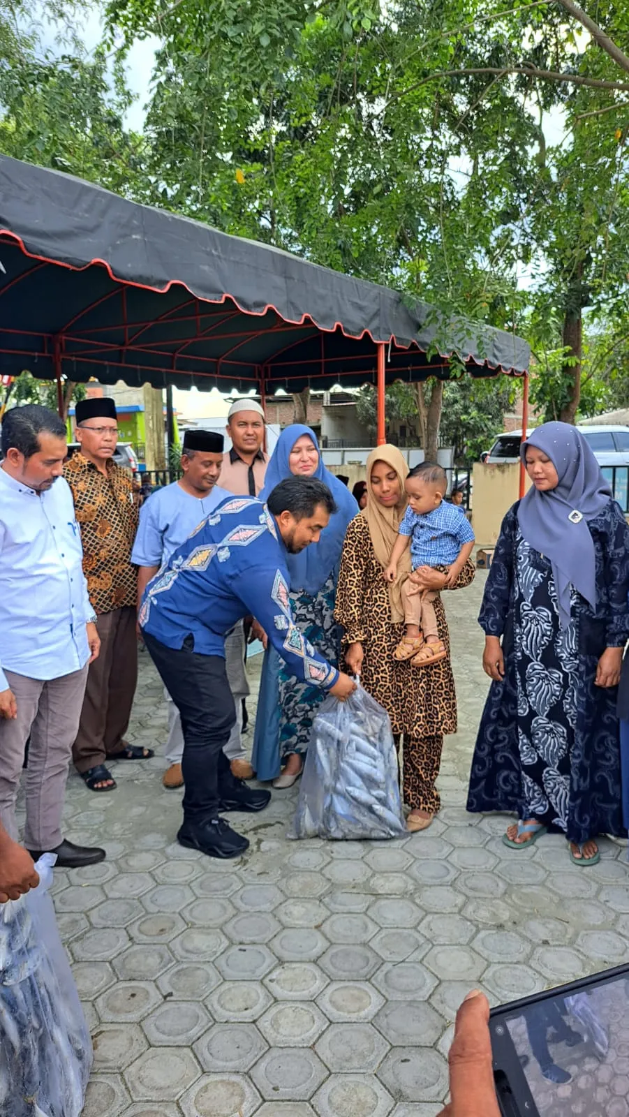 DKP Aceh Bagikan 1 Ton Ikan