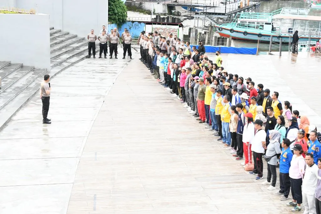Jelang F1H2O, Jajaran Polres Simalungun Gotroy Kebersihan Di Jalinsum