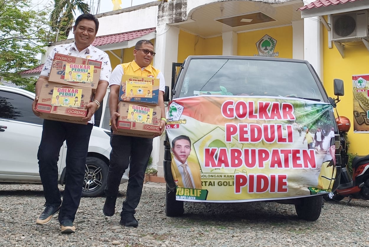 DPD II Golkar Pidie Salurkan Bantuan Untuk Korban Banjir
