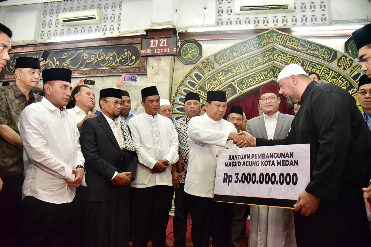Prabowo Subianto Bantu Pembangunan Masjid Agung Rp3 M