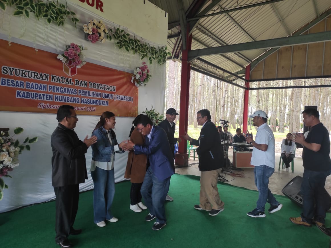 Bawaslu Humbahas Syukuran Bonataon Di Sipinsur