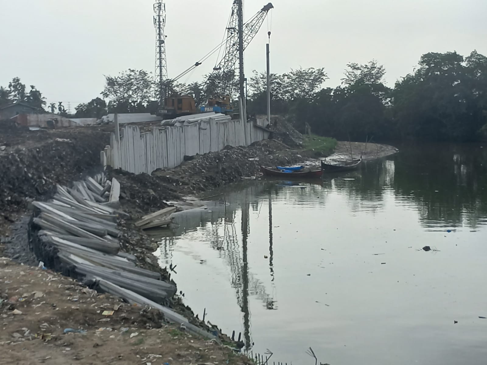 TA 2022 Telah Berakhir, Pengerjaan Proyek Perbaikan Tanggul Sungai Deli Masih Berlangsung