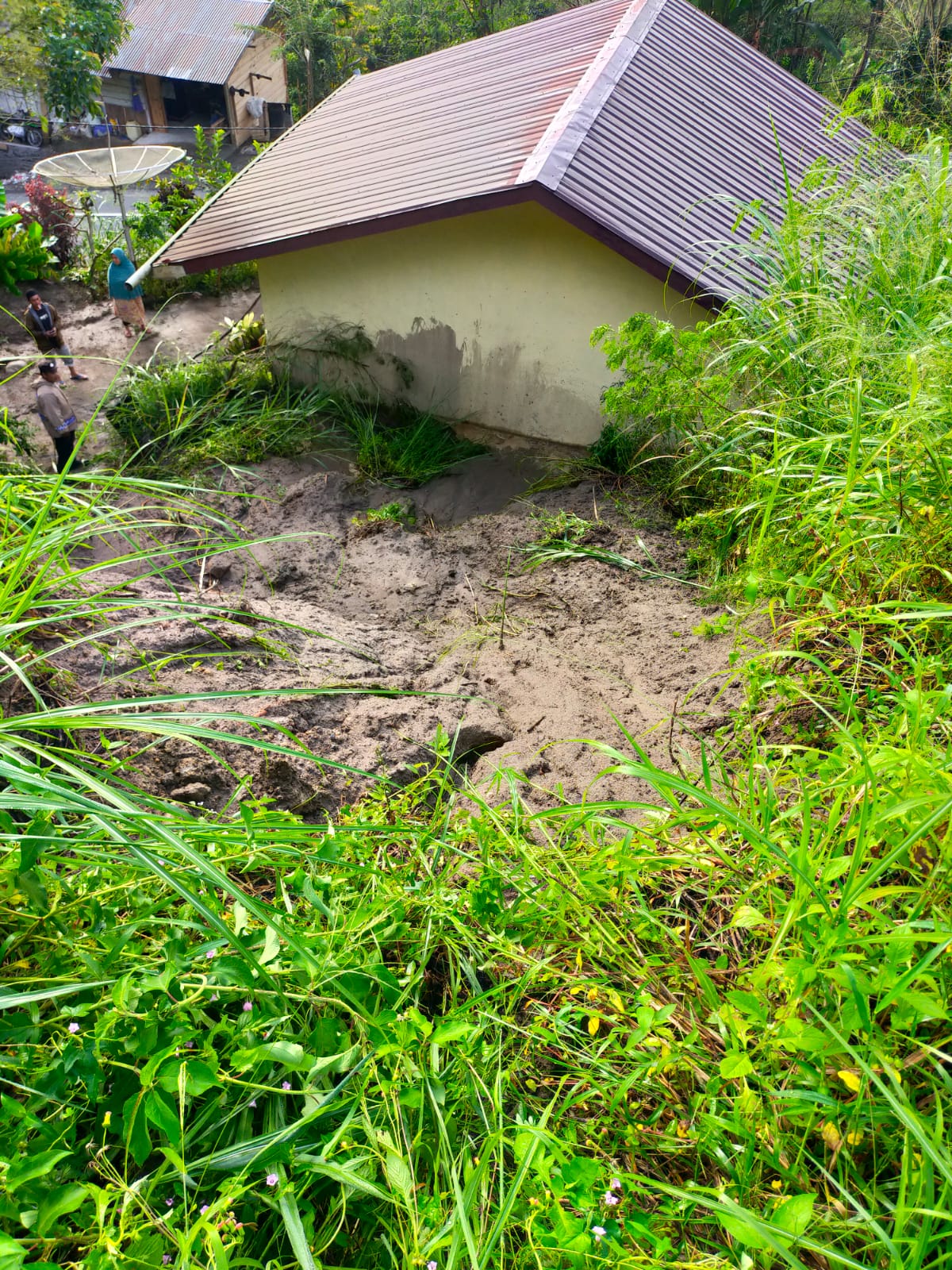 Di Aceh Tengah, Satu Rumah Warga Tertimbun Longsor