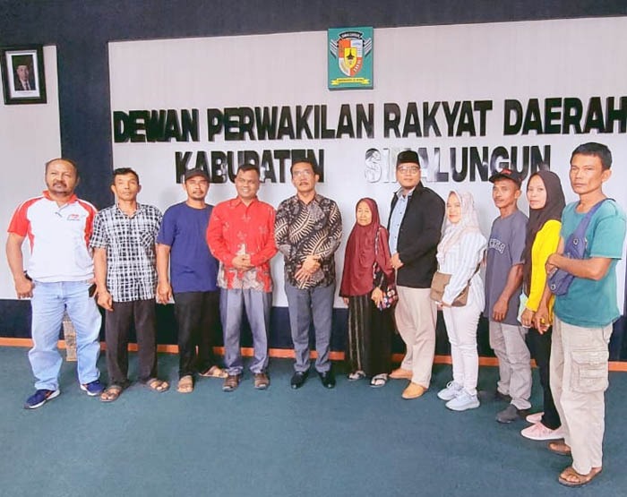 Tanah Yang Didiami Sejak 1943 Dirampas, Masyarakat Desa Bahkisat, Simalungun Mengadu