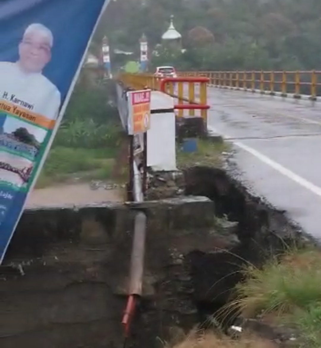 Jembatan Lintas Jalan Nasional Terancam Ambruk Dan Lumpuh