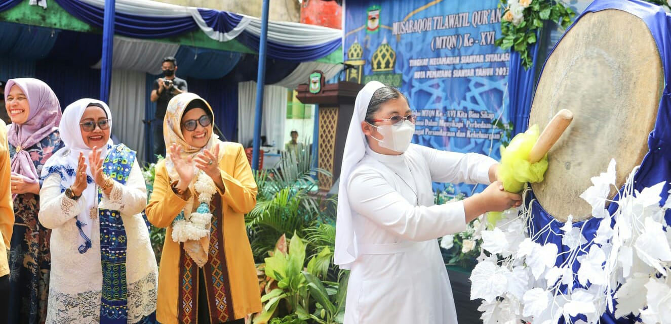 Suster FCJM Hadiri Pembukaan MTQ Siantar Sitalasari