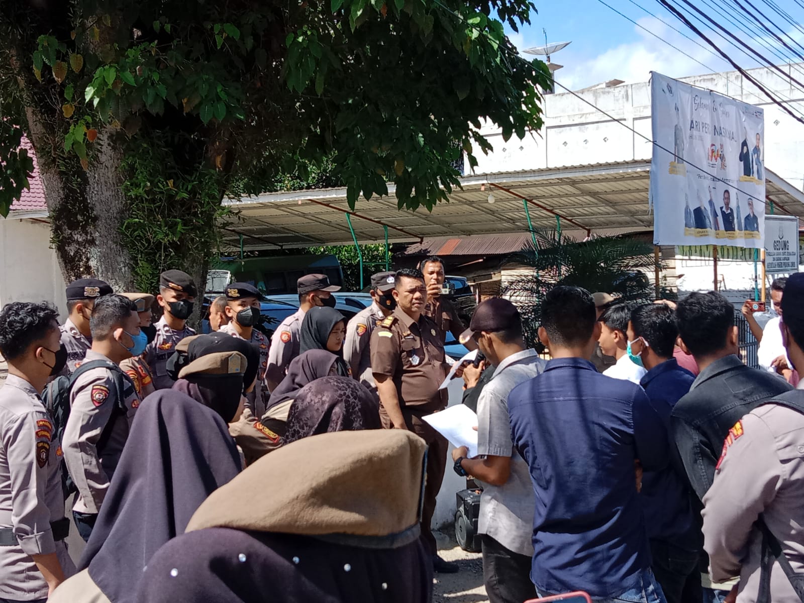 Kejari Palas Diminta Tangkap Dan Adili Mantan Kades Tobing