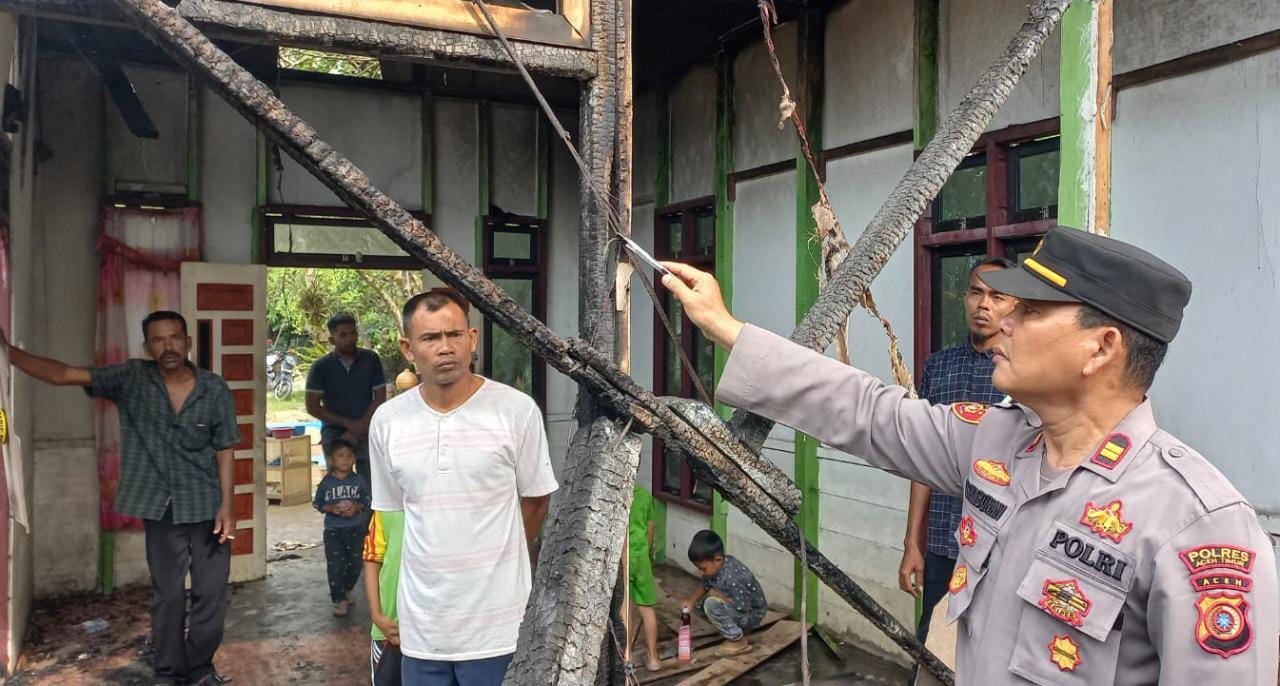 Rumah Warga Ludes Terbakar
