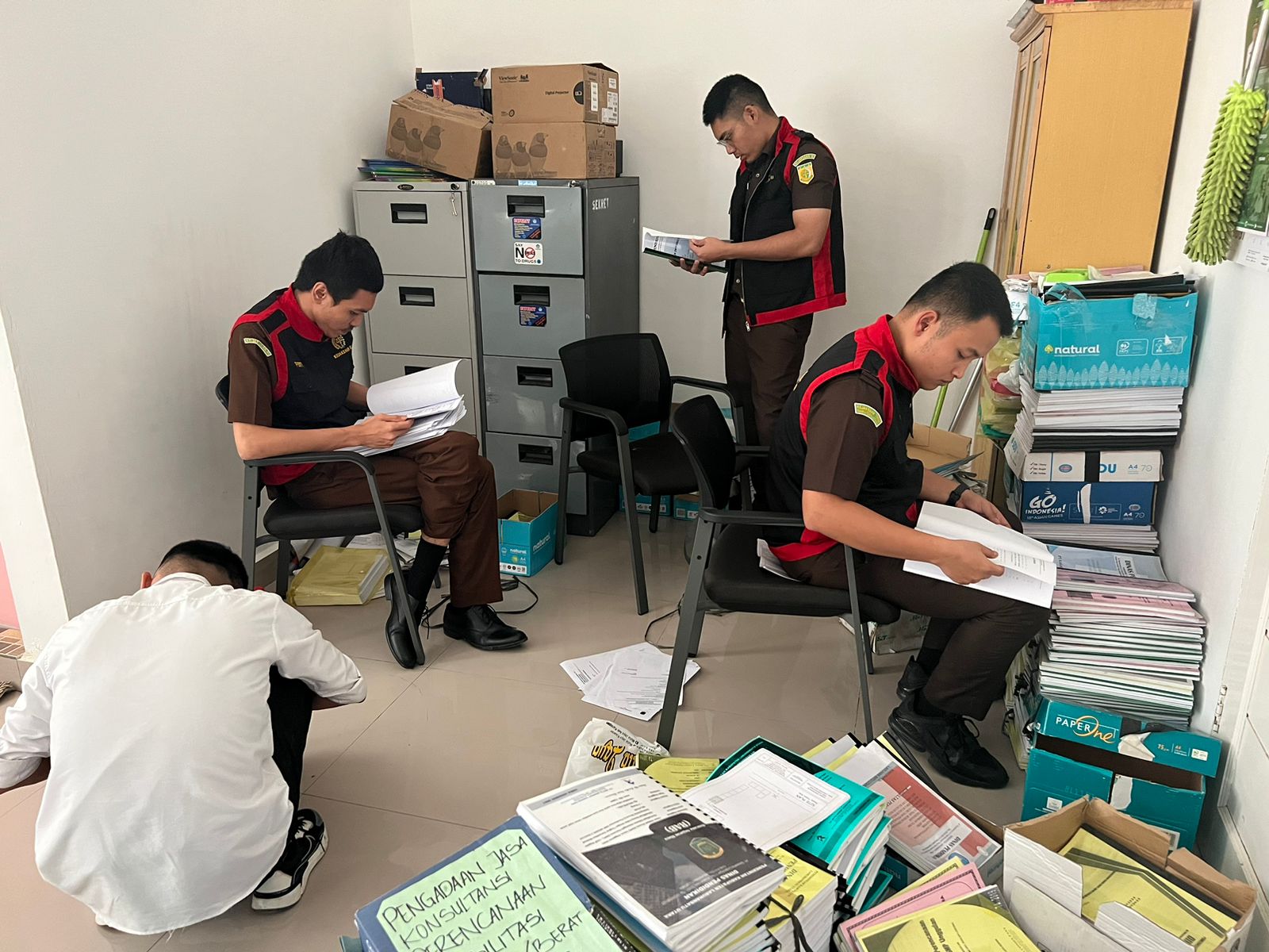 Kejari L.Batu Geledah Kantor Dinas Pendidikan Labura
