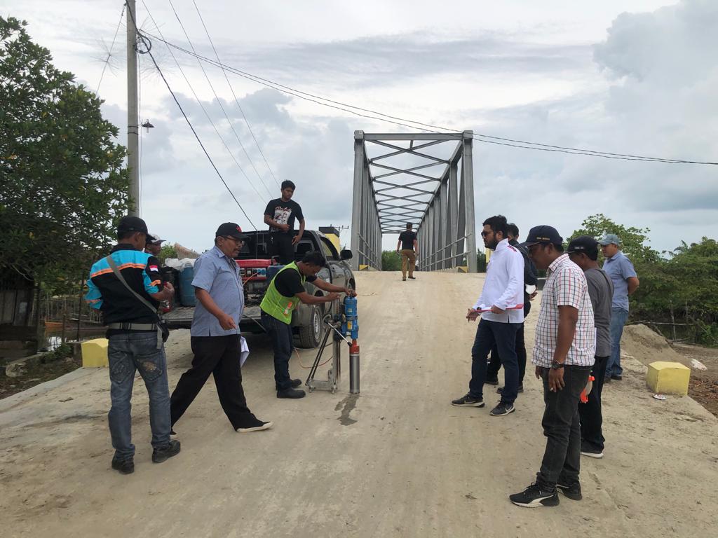 Pembangunan Jembatan Desa Pasar Rawa Selesai, Warga Kenduri Syukuran