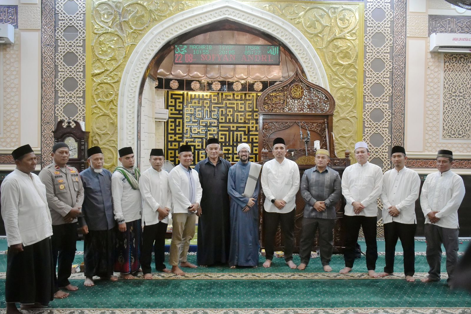 Dai Kondang Asal Bireuen H. Muhammad Baidawi Ceramah Isra Mikraj Di Sabang