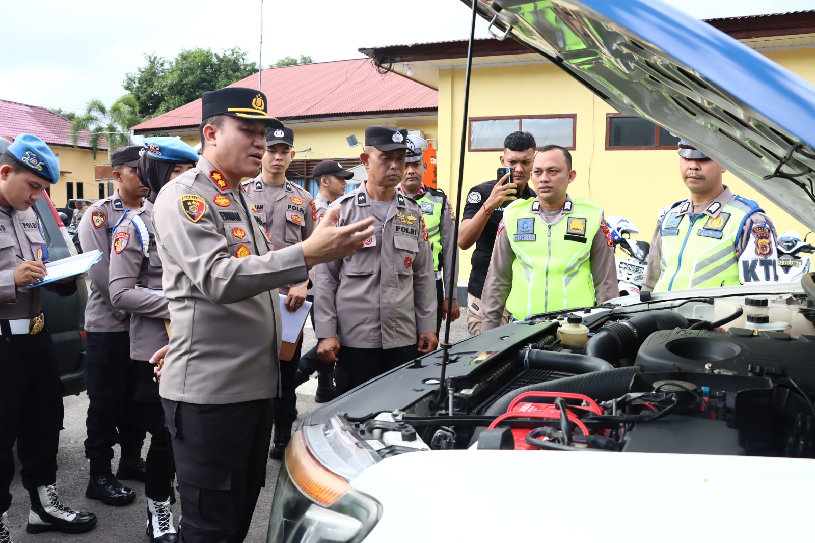 Kapolres Sabang Cek Kendaraan Dinas