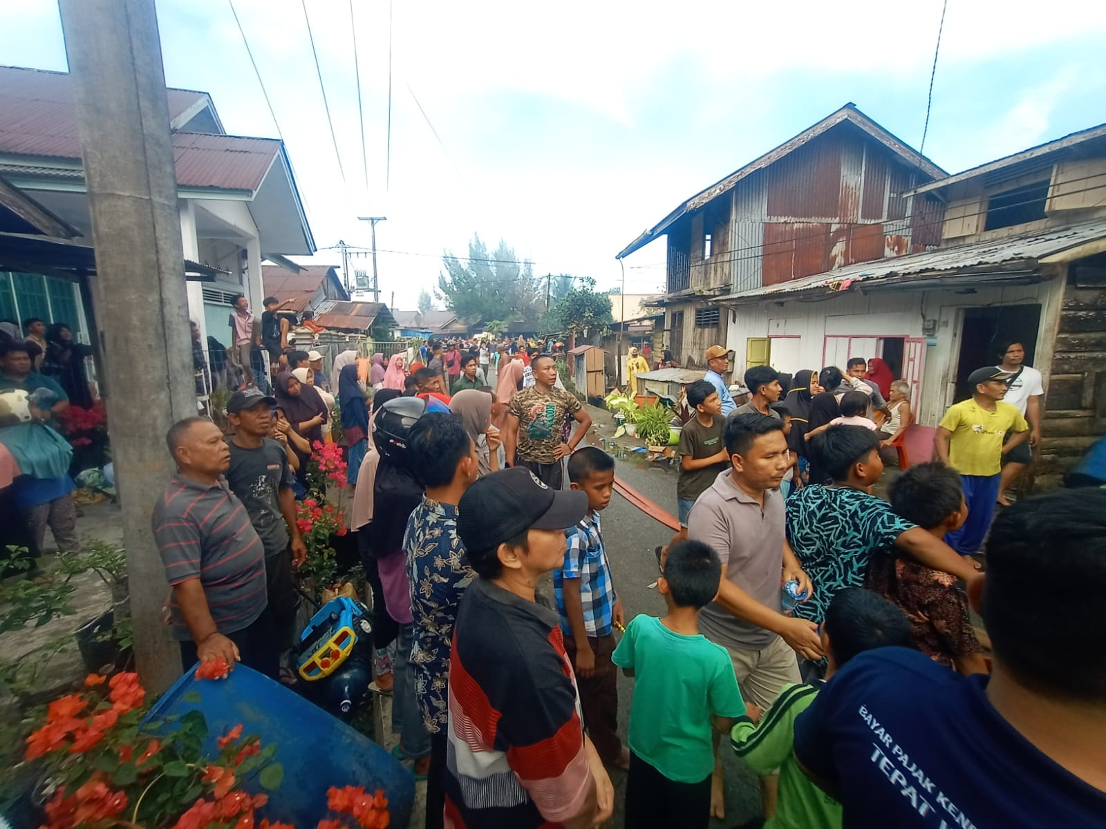 Di Simeulue, Api Masih Berkobar Di Pemukiman Padat Penduduk