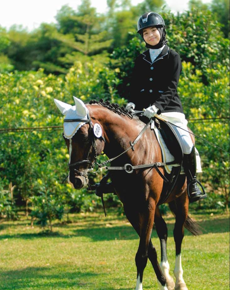 Salsabila Almira Lubis Juara Dressage Walk Trot U 21