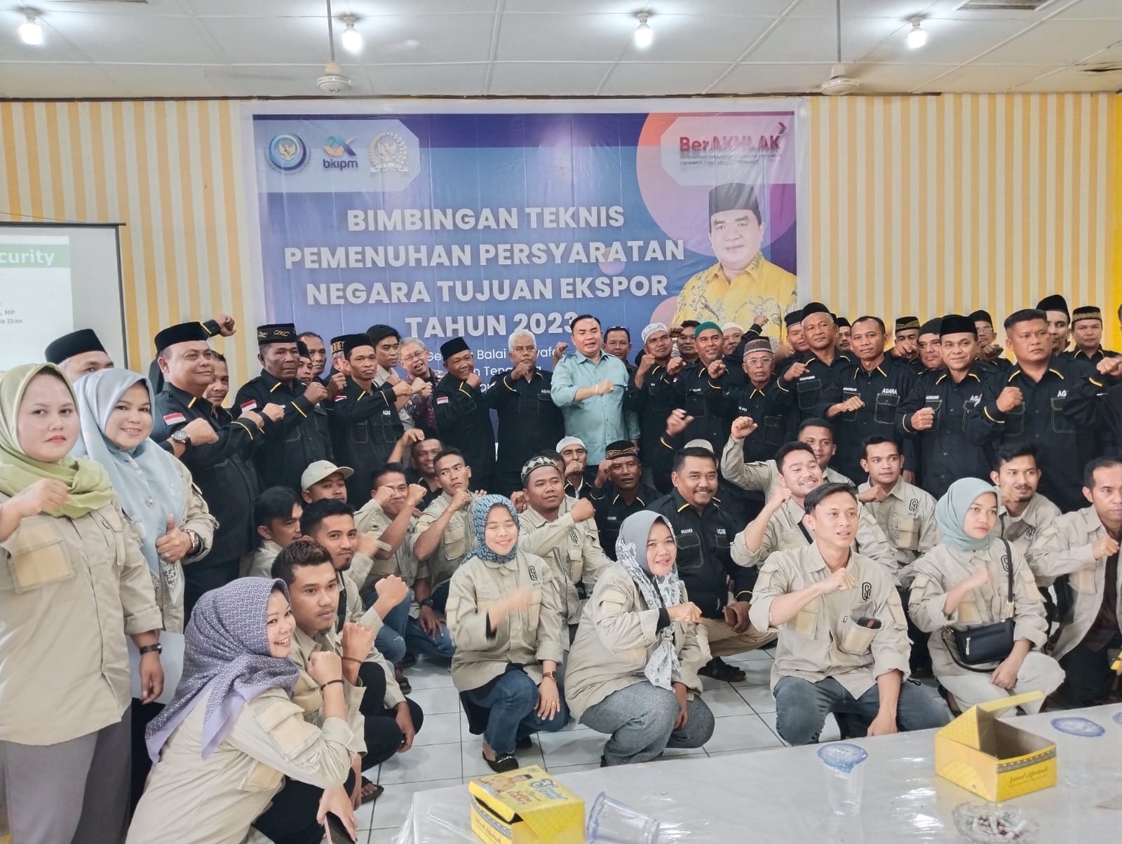 Imum Mukim Dan Tim Relawan Ikuti Bimtek Di Kantor Golkar Agara