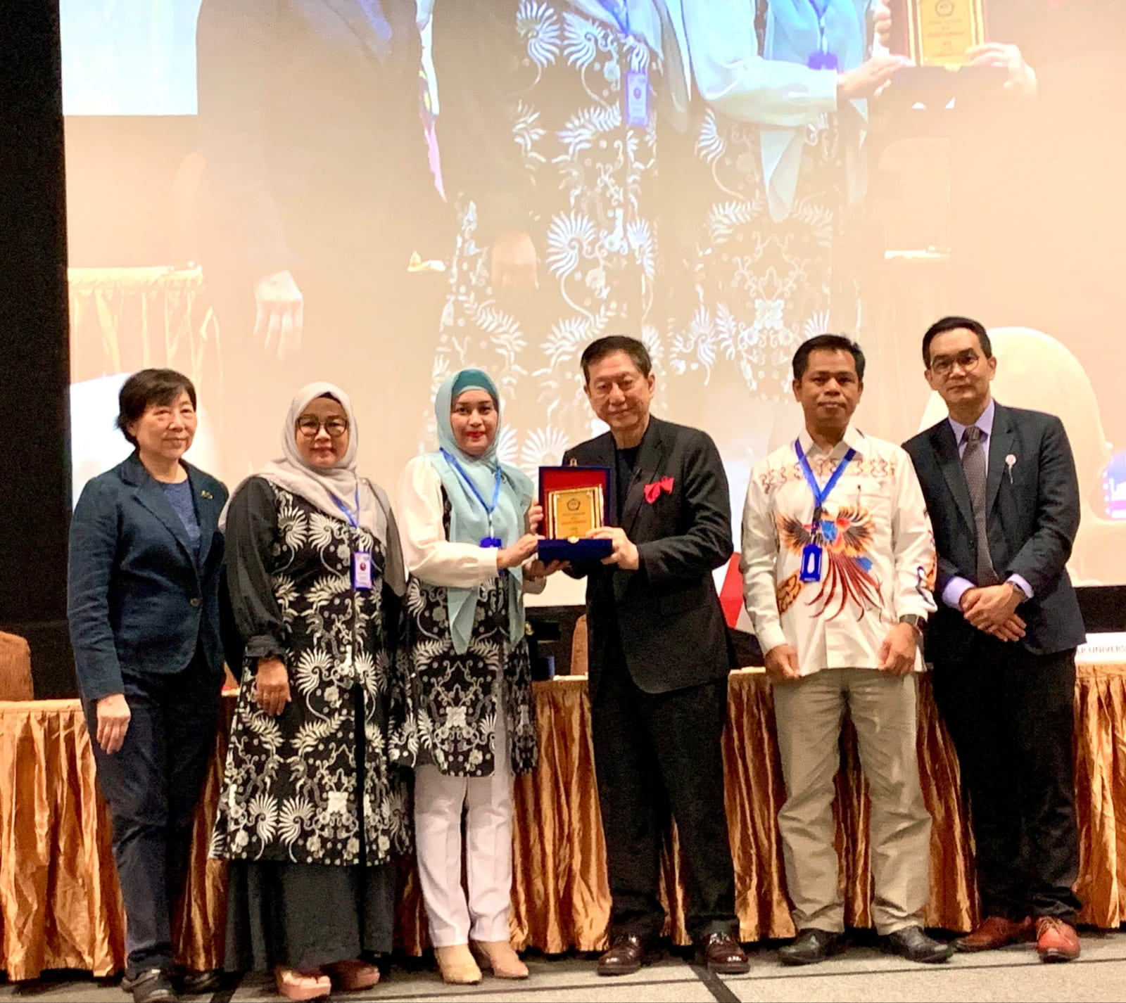 Dosen FEB Undhar Bersama ADAI Edu Tour Ke Malaysia