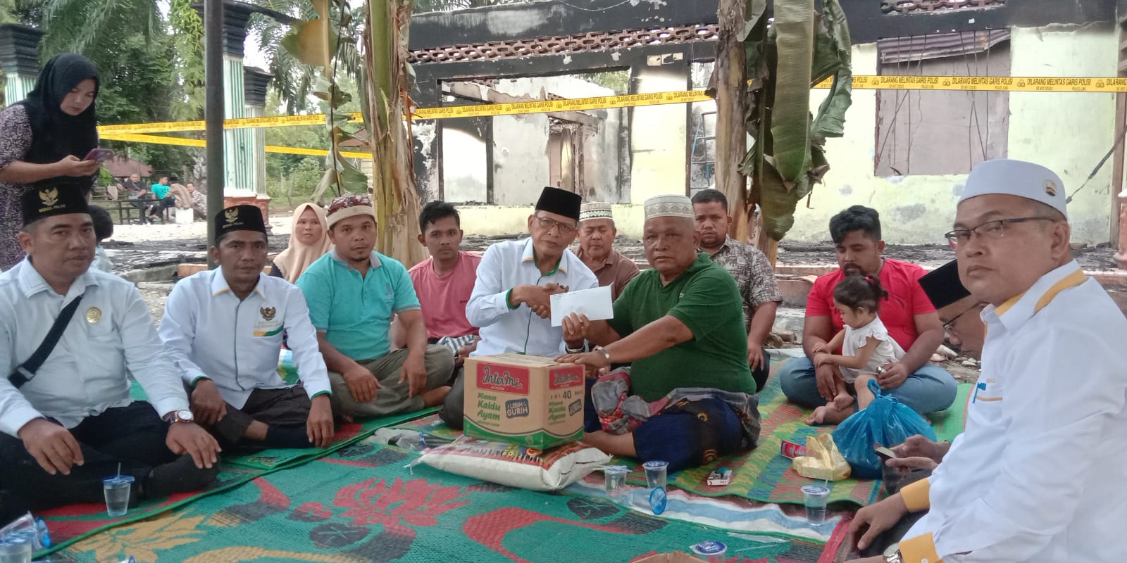 Baznas Palas Salurkan Bantuan Korban Kebakaran Di Huristak Dan Siboris