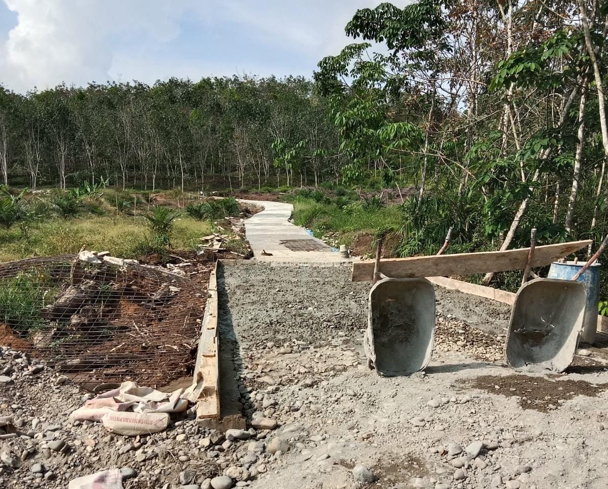 Di Palas, Proyek Fisik 2022 Belum Dibayar Dan Terbengkalai