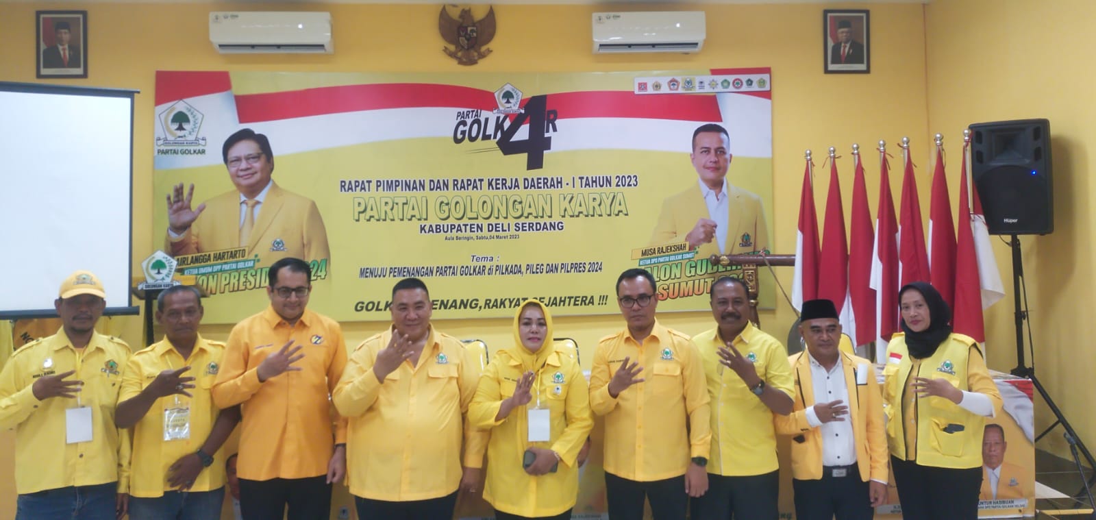 Partai Golkar Berangkatkan 4 Kader Umrah Gratis Dan Bantu 3 Ambulans